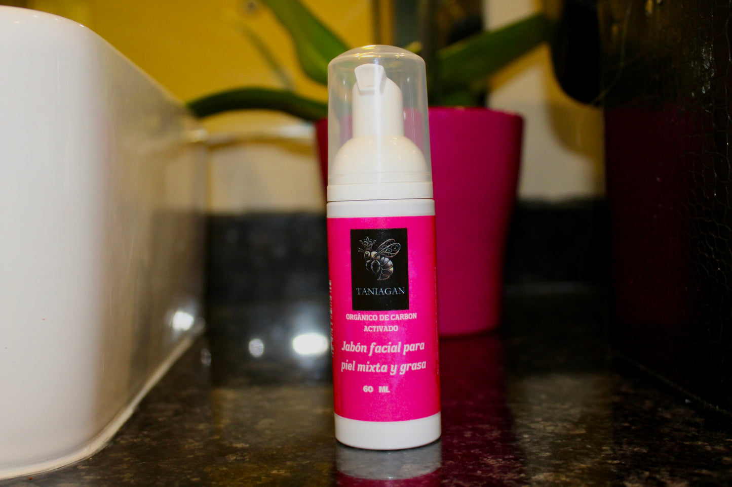 Jabón orgánico de carbón activado facial para piel mixta y grasa