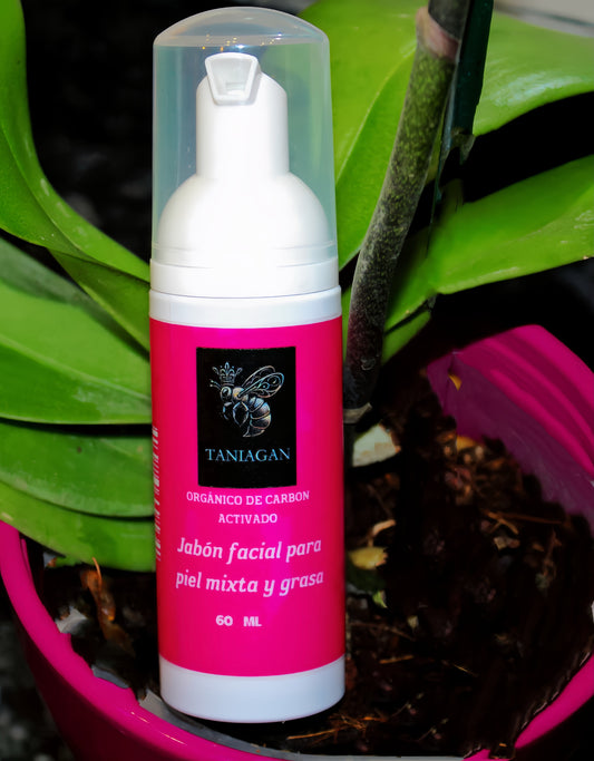 Jabón orgánico de carbón activado facial para piel mixta y grasa